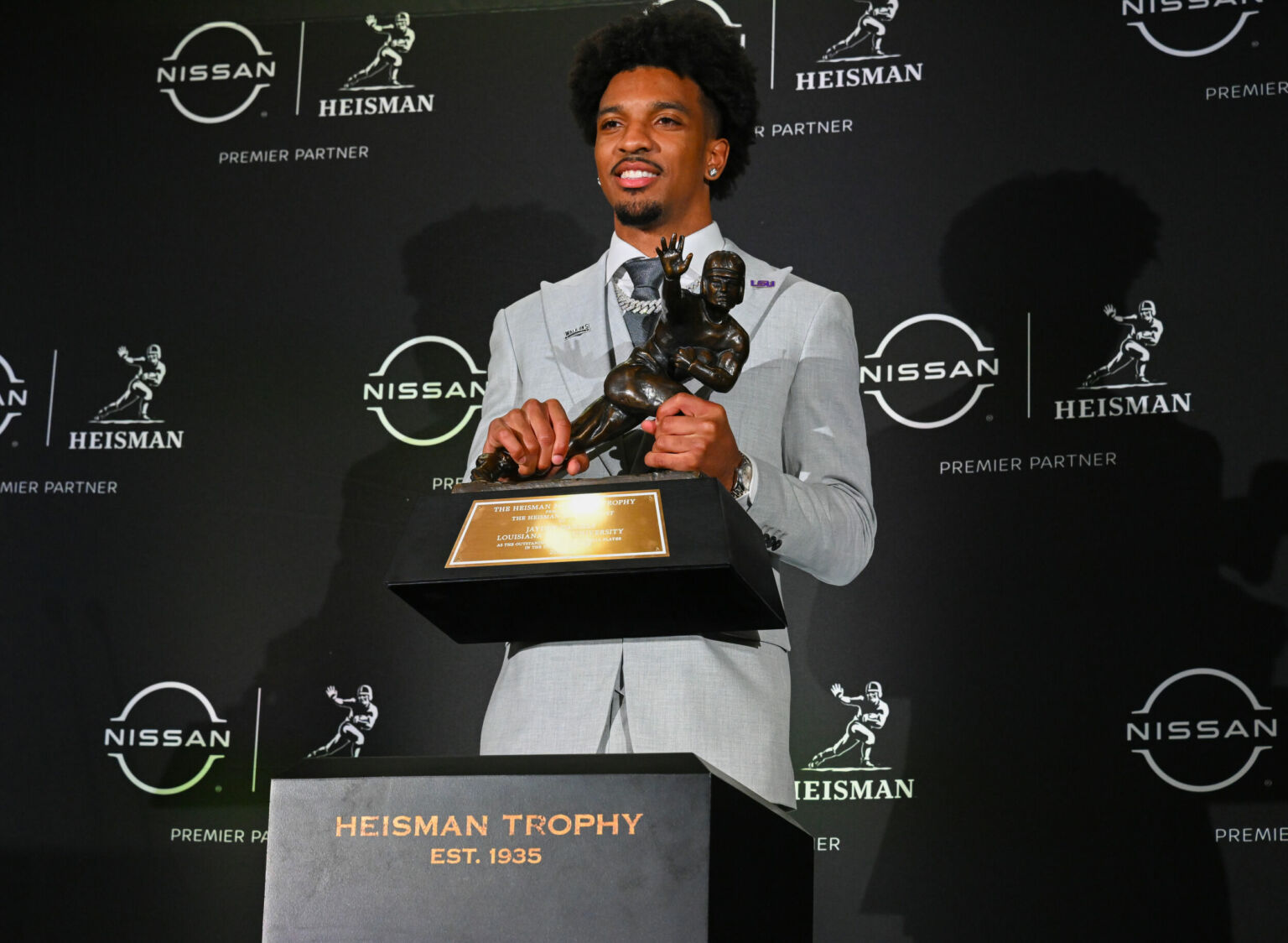 Jayden Daniels Of LSU Wins 2023 Heisman Trophy - Heisman