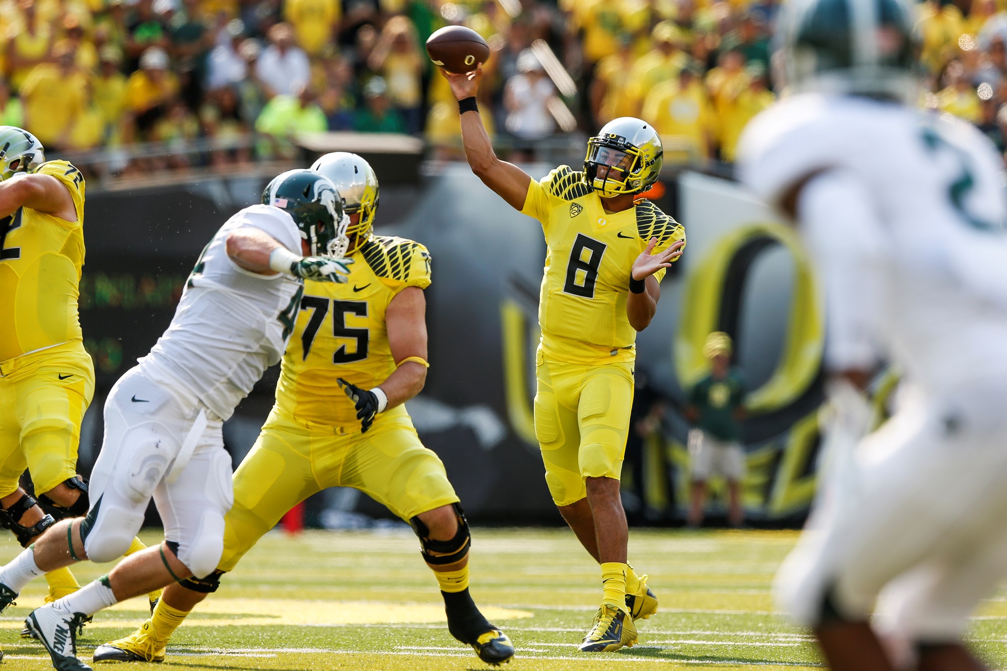 Heisman Winner Marcus Mariota Pays Tribute to Poly Roots