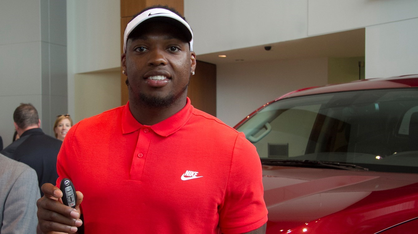 Derrick Henry and Danny Wuerffel join the Nissan Heisman House